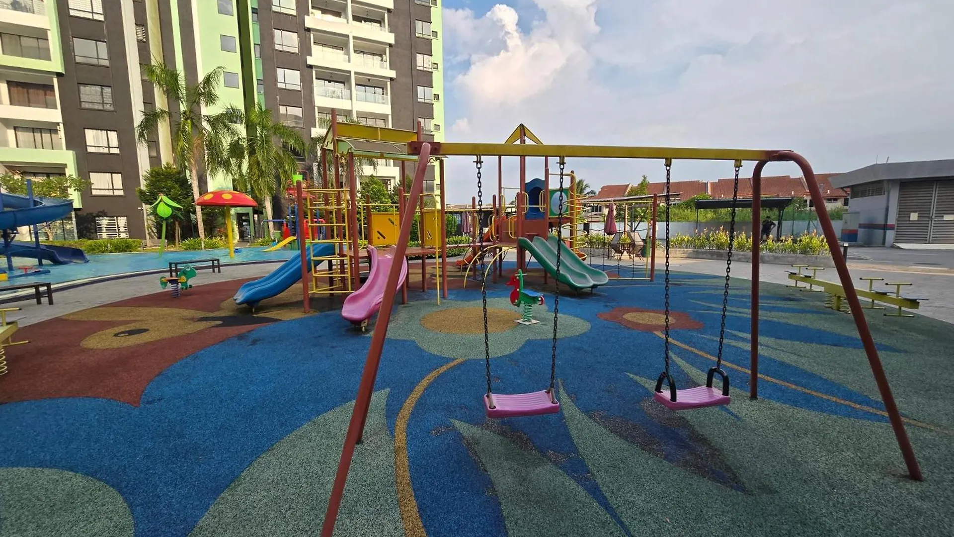 Manhattan Condomium Water Park Land @ Ipoh 0*,  Malasia