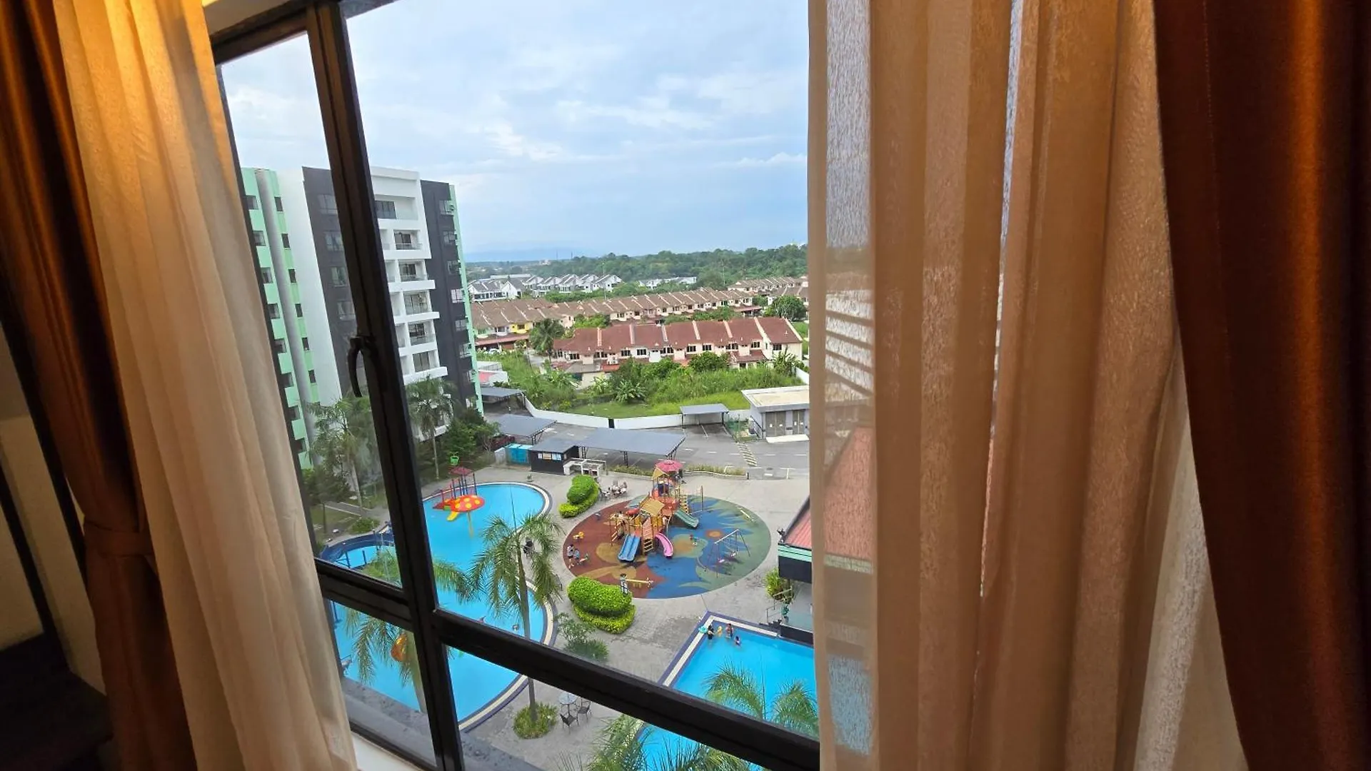 Manhattan Condomium Water Park Land @ Ipoh Malasia