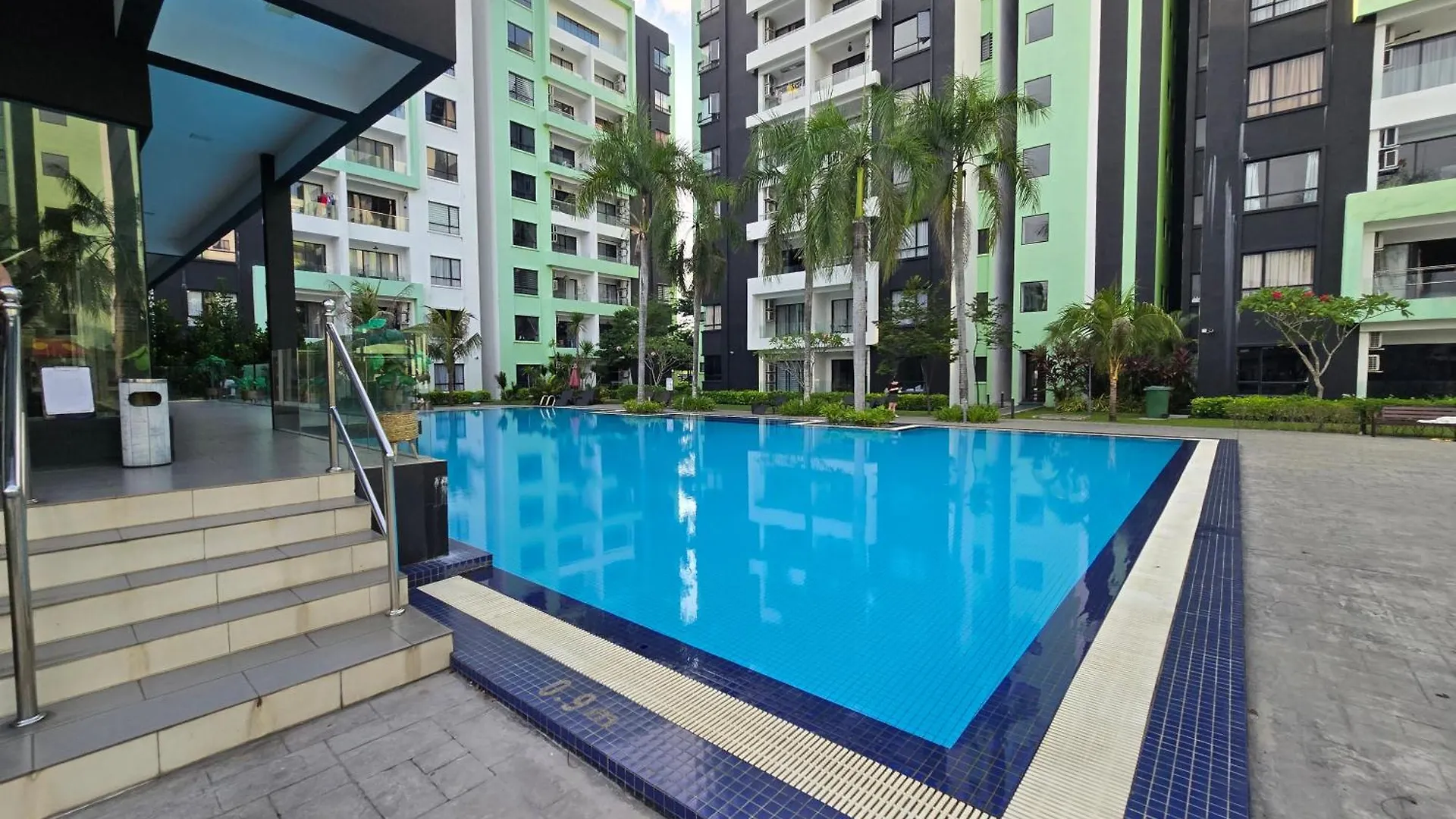 Manhattan Condomium Water Park Land @ Ipoh 0*,  Malasia