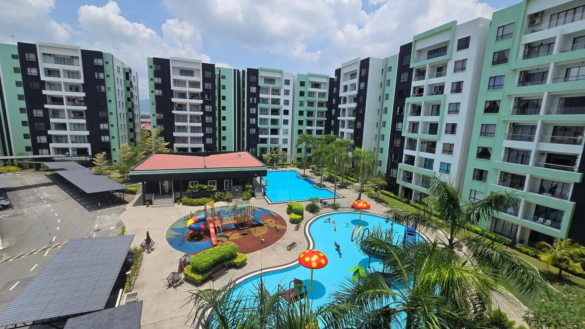Manhattan Condomium Water Park Land @ Ipoh 0*,